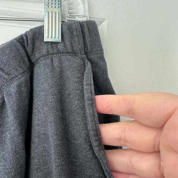 Lands' End Women's Charcoal Sports Knit Capri - Picture 3 of 6